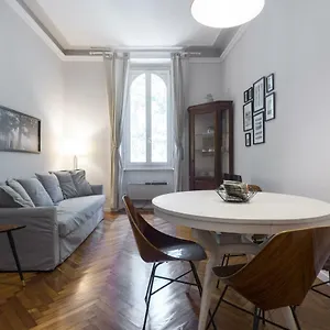 Appartement Primopiano - Monte Nero, Milan